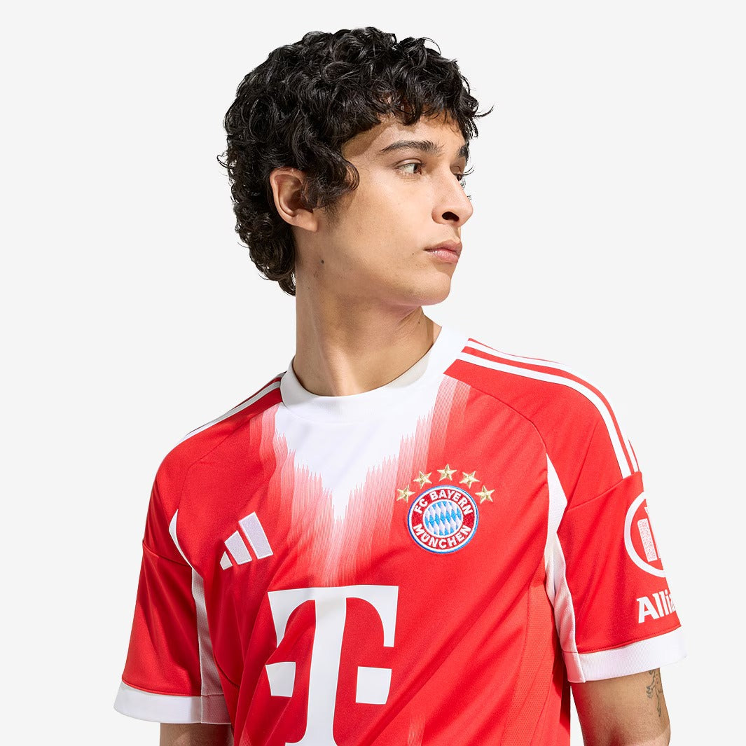 Bayern de Munique 25/26 Titular