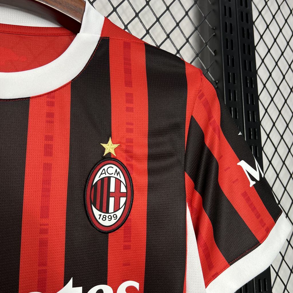 Milan 24/25 Titular