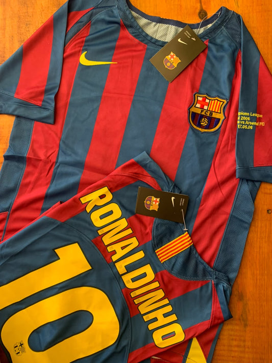 Barcelona 2006 (Retrô) N#10 Ronaldinho
